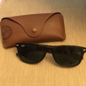 Ray Ban New Wayfarer Sunglasses
